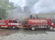 Bakar Sampah, Gudang Rumah Sakit Ikut Terbakar 31 Bakar Sampah, Gudang Rumah Sakit Ikut Terbakar