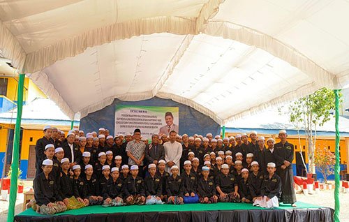 6 Polda Sambangi Ponpes 2klm