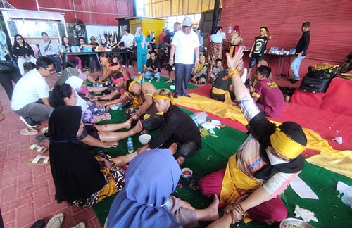 Samosir dan DKB Kembali Gelar Pengobatan Tradisional Gratis 1 8 2klm gratis