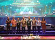 Seminar Internasional Bahas Masalah Ekonomi Hijau di Kalimantan 26 Seminar Internasional Bahas Masalah Ekonomi Hijau di Kalimantan