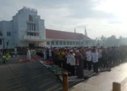 Wali Kota Bersama Ratusan Pegawai Shalat Istisqa Minta Hujan 22 Wali Kota Bersama Ratusan Pegawai Shalat Istisqa Minta Hujan