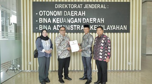 Raperda Penyelenggaraan Transportasi intens Dibahas 1 Hal 10 3 Klm Raperda