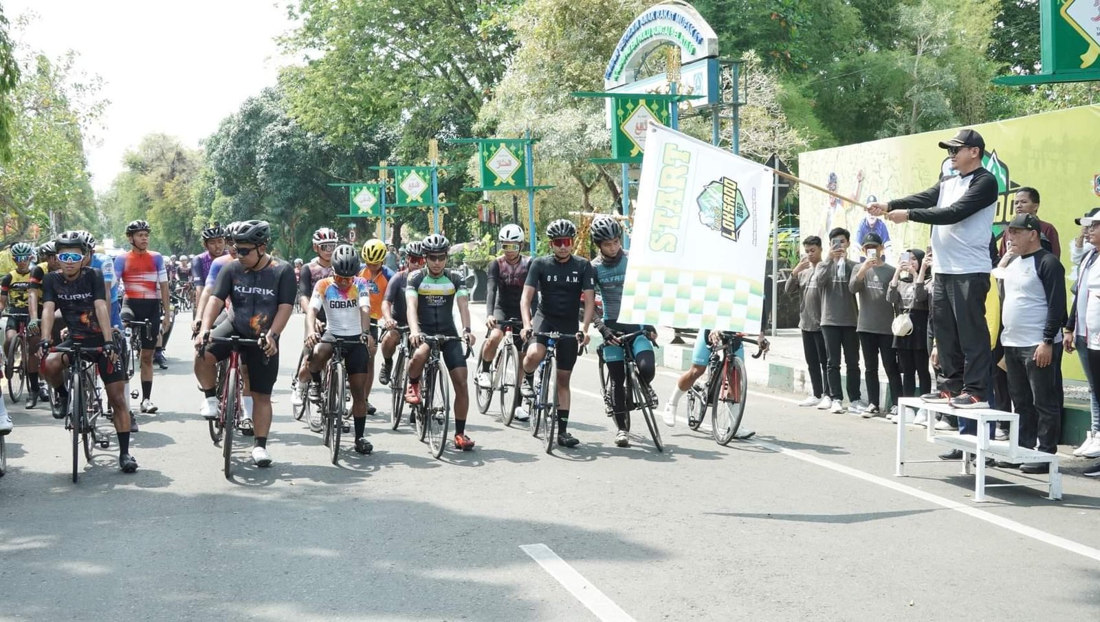 Hal 12 HSS 1 3 klm 18