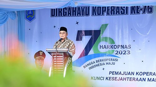 Hari Koperasi Nasional Diperingati 1 Hal 12 HSS 3 klm 3