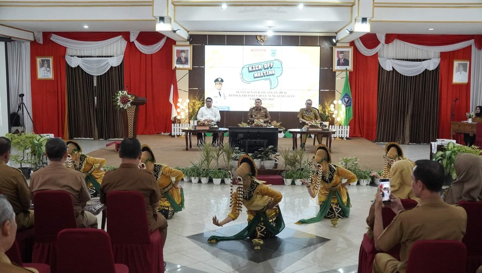 Kick Off Penyusunan<br>RPJPD HSS 2025-2045 1 Hal 12 Pembukaan Kick off