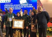 Pemkab Tanbu Raih Penghargaan Terapkan Sistem SRIKANDI Pada OPD 28 Pemkab Tanbu Raih Penghargaan Terapkan Sistem SRIKANDI Pada OPD