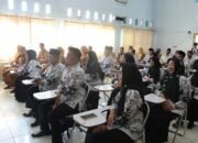 Bupati Lantik dan Ambil Sumpah Kepala Sekolah, Eselon III dan IV 31 Bupati Lantik dan Ambil Sumpah Kepala Sekolah, Eselon III dan IV
