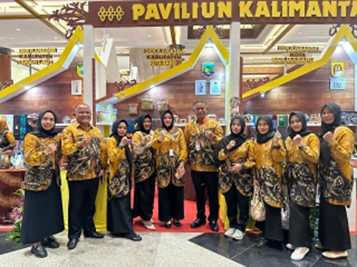 Dekranasda Kotabaru Ikut Pameran Nasional Kriya Nusantara di Jakarta 1 Hal 16 K Baru 3 klm 8