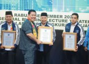Pj Bupati Terima Penghargaan Kota Tanggap Ancaman Narkoba 28 Pj Bupati Terima Penghargaan Kota Tanggap Ancaman Narkoba