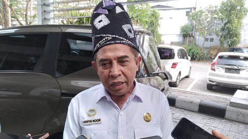 Ariffin Noor Pastikan Maju Wali Kota 2024<br>Siap Lanjutkan Baiman Jilid 3 1 Hal 9 1 KLm Ir H Ariffin Noor