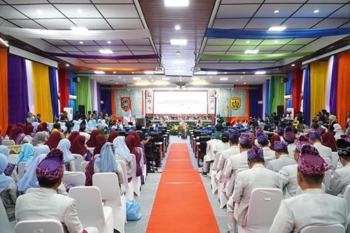 Rapat Paripurna Hari Jadi Kota Banjarmasin Ke 497<br>Inspirasi dan Motivator Peningkatan Pembangunan dan Kesejahteraan Masyarakat 3 Hal 9 Foto 2 KLm Gabung 34