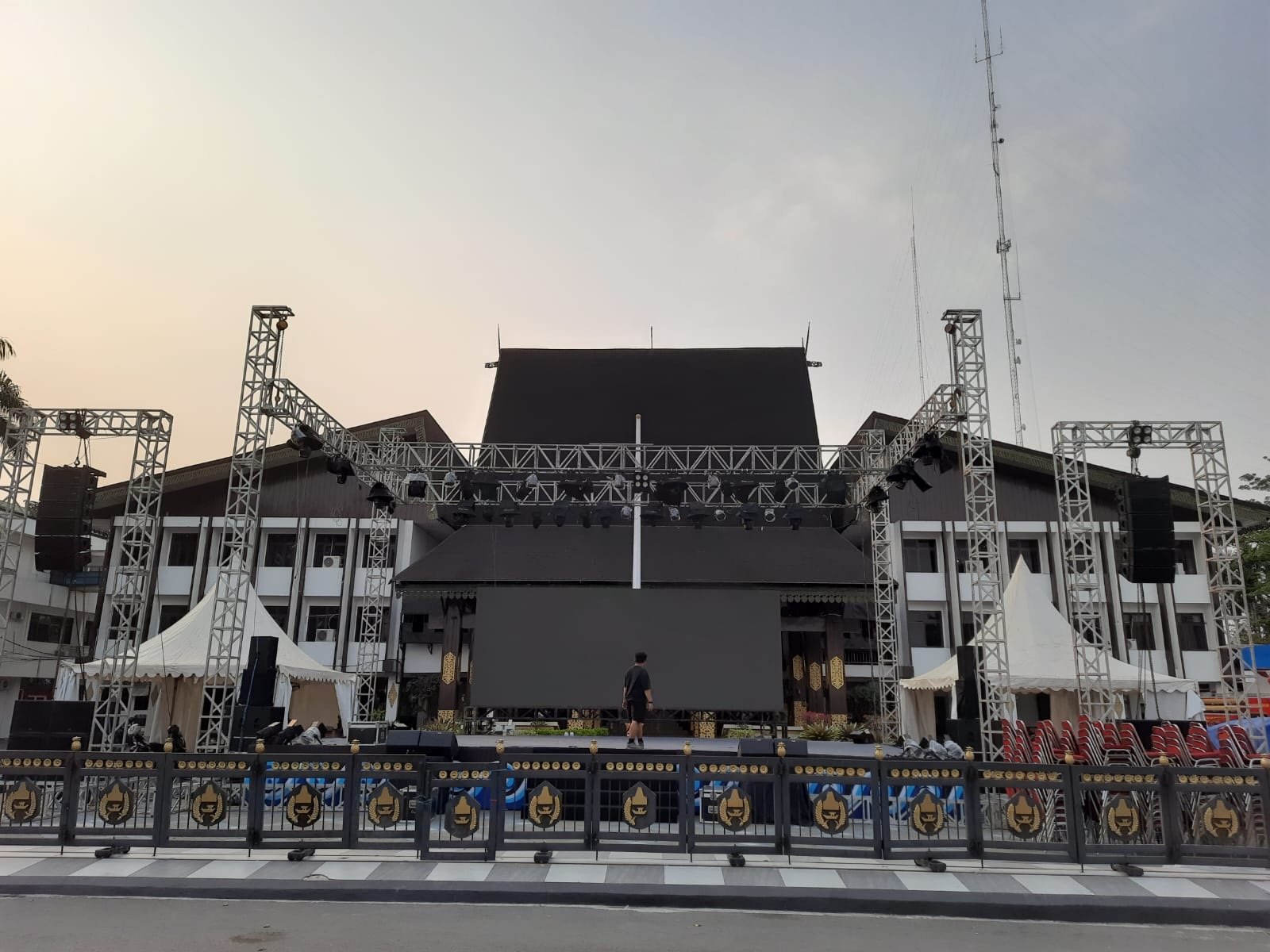 Banjarmasin International Performing Arts Siap Mandiri di Tahun 2024 1 Hal 9 KOntrak 9 KLm Gabung 2