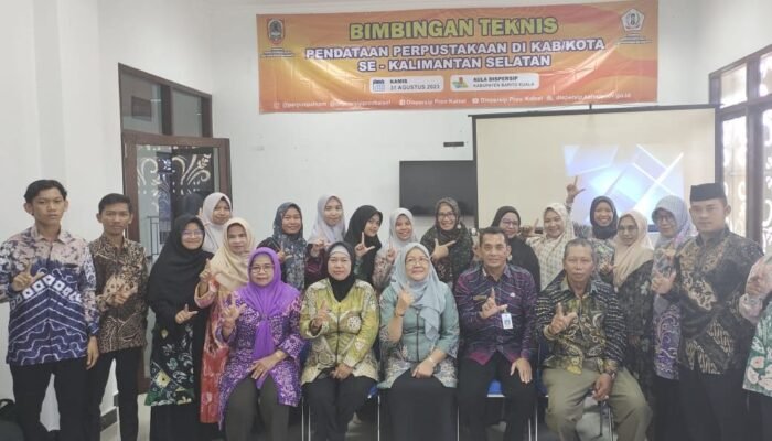 Dispersip Kalsel – Batola Bekali Pengelola Perpustakaan Sekolah dan Desa