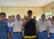Paman Yani Tanamkan Semangat Nasionalisme Kepada Pelajar 8 Paman Yani Tanamkan Semangat Nasionalisme Kepada Pelajar