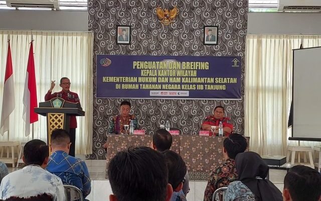 Sambangi Rutan Tanjung, Kakanwil Faisol Ali Berikan Pengarahan Pada Petugas