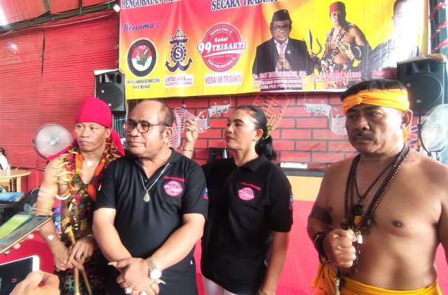 Minat Masyarakat Tinggi, Saut Nathan Samosir Kembali Fasilitasi Pengobatan Tradisional Dayak Maanyan 1 IMG 20230920 150334