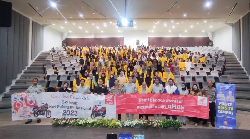 Ratusan Mahasiswa ULM Banjarmasin Antusias Ikuti Seminar Safety Riding Honda 1 IMG 20230927 175518 scaled e1695808878948