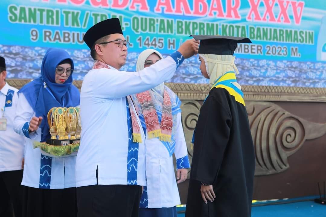 Walikota Wisuda 797 Santri TK-TP Al Qur’an 1 hal9 3klmkontrak2