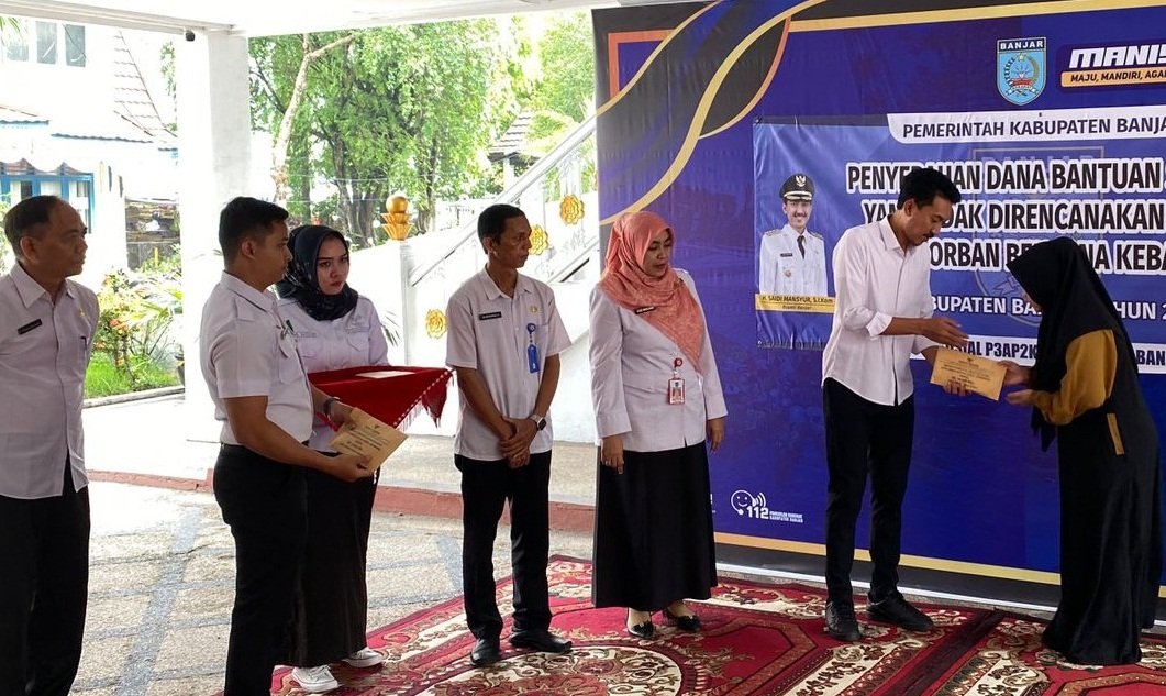 1 3klm Kontrak Martapura 25 Salurkan bantuan 1