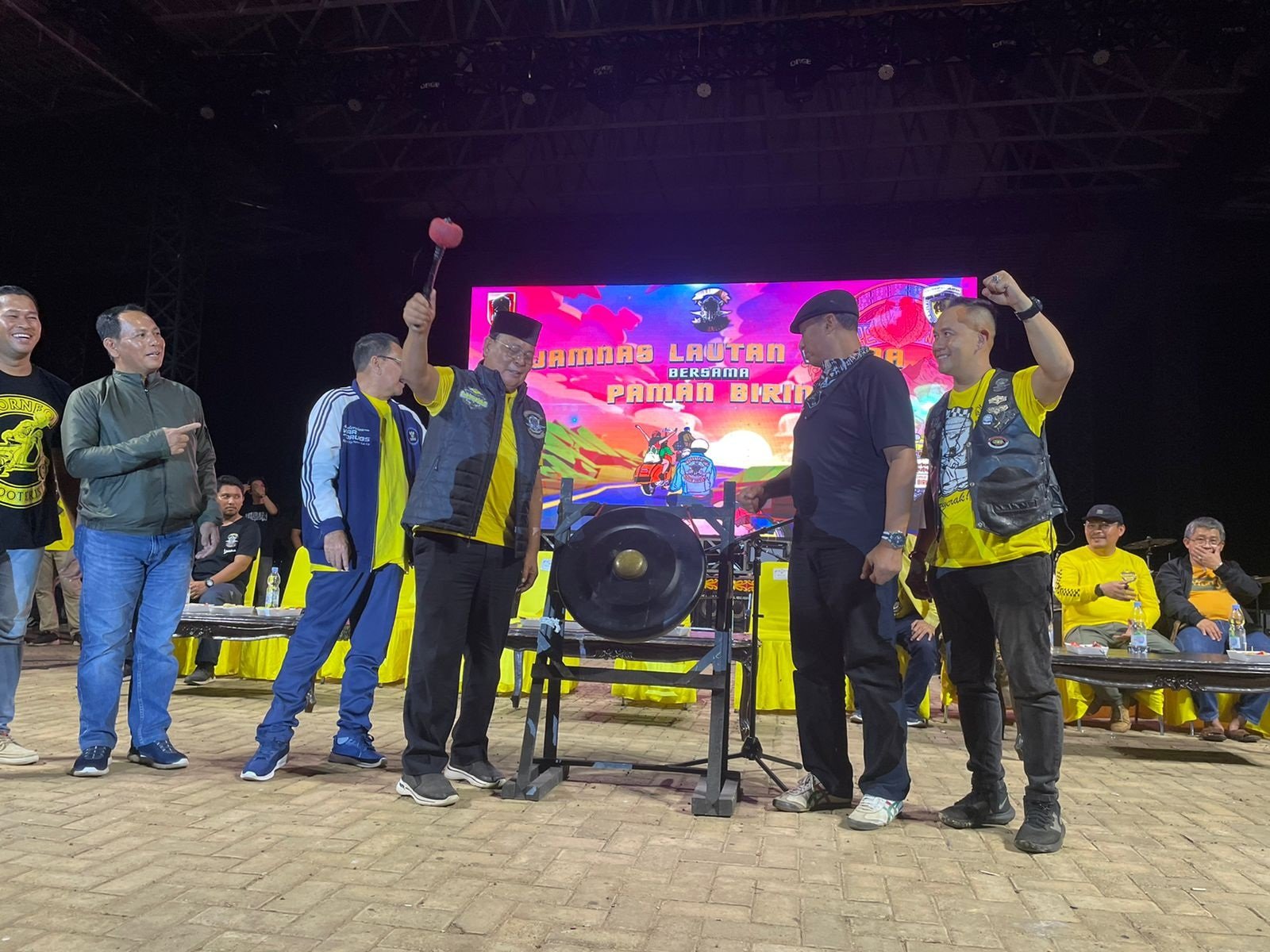 13 2klm gubernur jpg