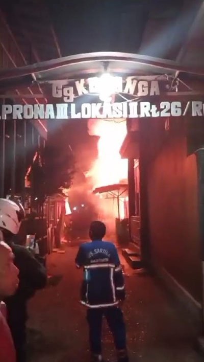 5 Rumah PNS Ludes Terbakar 2klm