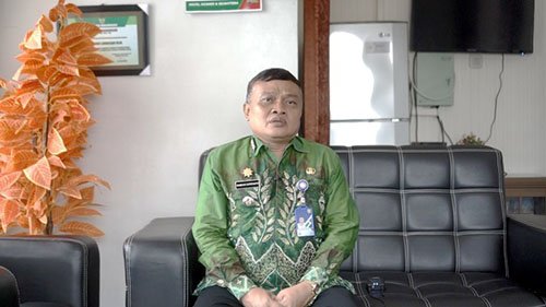 Camat Landasan Ulin Pastikan Beras Pembagian Pemerintah Layak Konsumsi 1 Hal 10 2 KLm BJB 2