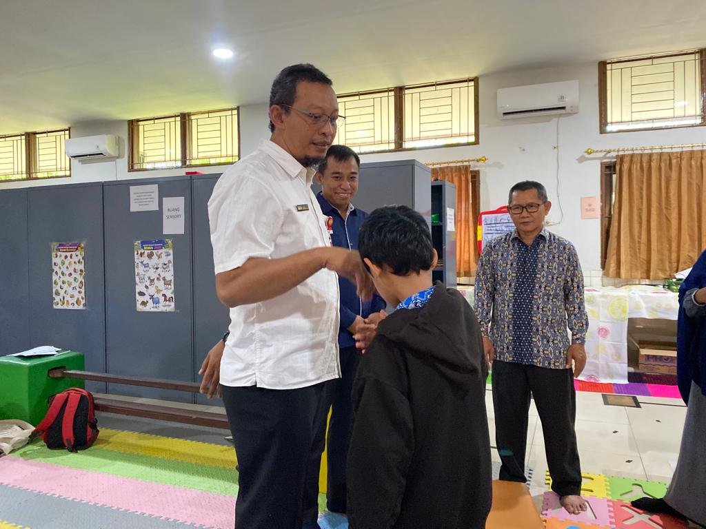 Hal 10 3 KLM BJB 1 7