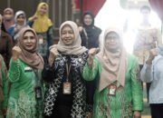 Upaya Turunkan Angka Kematian Ibu dan Bayi. 22 Upaya Turunkan Angka Kematian Ibu dan Bayi.