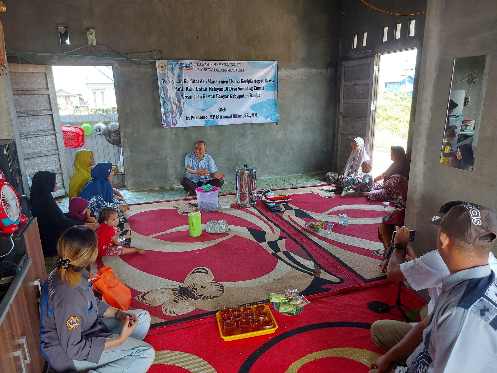 ULM Beri Edukasi Manajemen Usaha Keripik Sepat 1 Hal 10 3 Klm Edukasi
