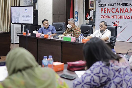 Hal 10 3 Klm Spending