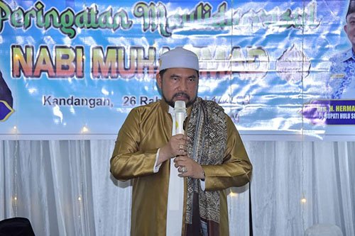 Guru Supian Albanjari Tausiah dalam Peringatan Maulid Nabi 1 Hal 12 HSS 3 klm 11