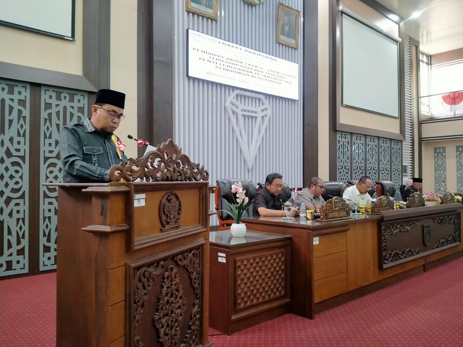 Hal 16 2 KLm Martapura Pendapat akhir