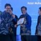 Hal 16 2 KLm Martapura Penghargaan nasional