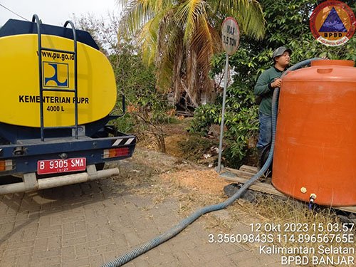 Hal 16 2 Klm Martapura Layani masyarakat