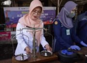 Pedagang Emas Antusias Tera Ulang Timbangan