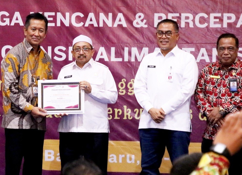 Hal 16 4 Klm Martapura Penghargaan nasional