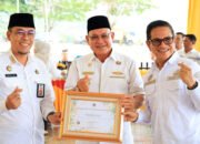 Penghargaan LHK Untuk Bupati Kotabaru