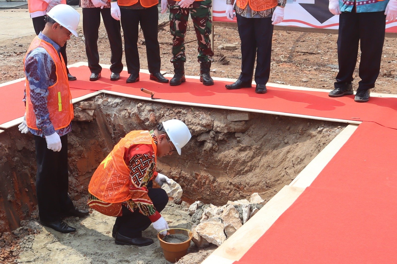 Hal 4 Tabalong Adv 3 klm 1