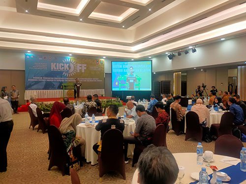 Hal 8 4 KLm Ganti Berita dua