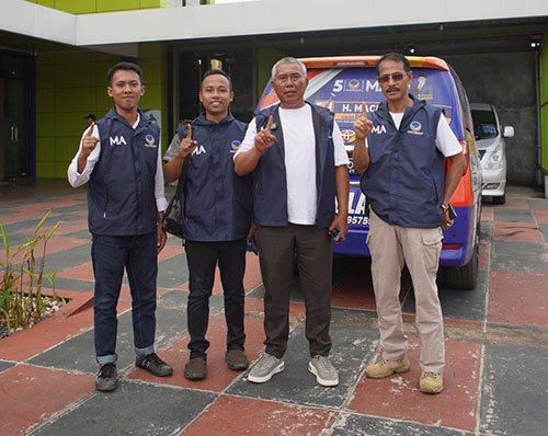 Bacaleg DPR RI Machfud Arifin Bantu Ambulan Untuk Masyarakat 1 Hal 9 3 Kklm Caleg