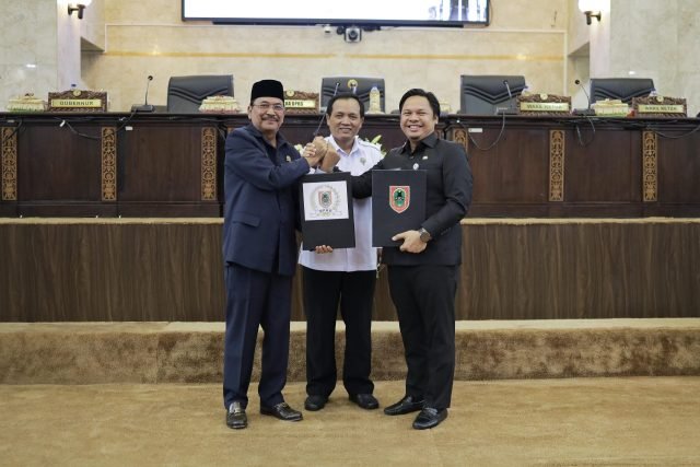 Gubernur Apresiasi Raperda P4GN 1 IMG 20231011 WA0065 scaled e1697028420284