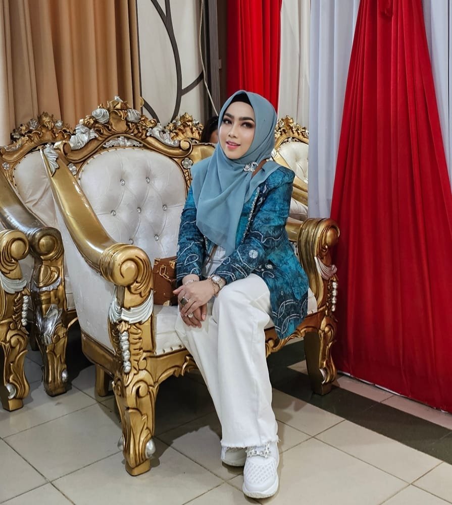 Busana Sasirangan Designer Banjarmasin, Kathrin dan Fahmi Diperagakan di Fashion Show Kota Milan 1 IMG 20231015 WA0061