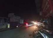 Hujan Deras dan Angin Kencang, Listrik Padam di Sejumlah Kawasan 8 Hujan Deras dan Angin Kencang, Listrik Padam di Sejumlah Kawasan