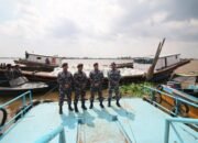 Lanal Banjarmasin Amankan Kapal Tanpa Dokumen Lengkap di Sungai Barito 7 Lanal Banjarmasin Amankan Kapal Tanpa Dokumen Lengkap di Sungai Barito