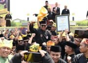 Lebih 10.000 Pesilat Bergerak, Gubernur Kalsel H Sahbirin Pecahkan Rekor MURI 15 Lebih 10.000 Pesilat Bergerak, Gubernur Kalsel H Sahbirin Pecahkan Rekor MURI
