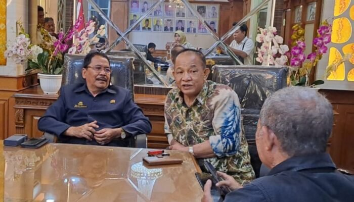 Hak Partai Rolling Kelengkapan Dewan