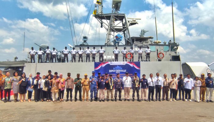 Tim Ekspedisi Rupiah Berdaulat Disambut di Pelabuhan Trisakti Banjarmasin