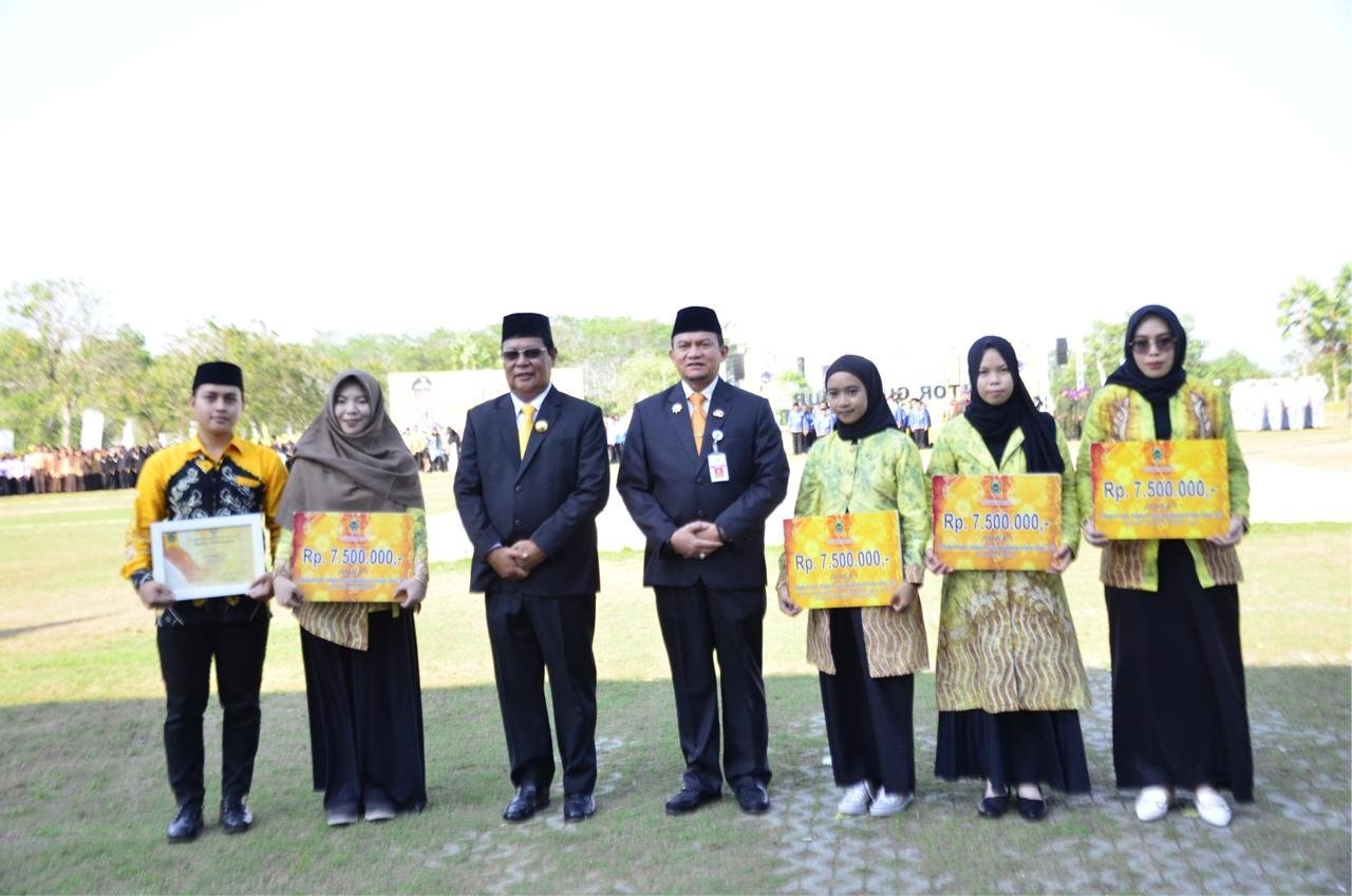 13 2klm gubernur jpg