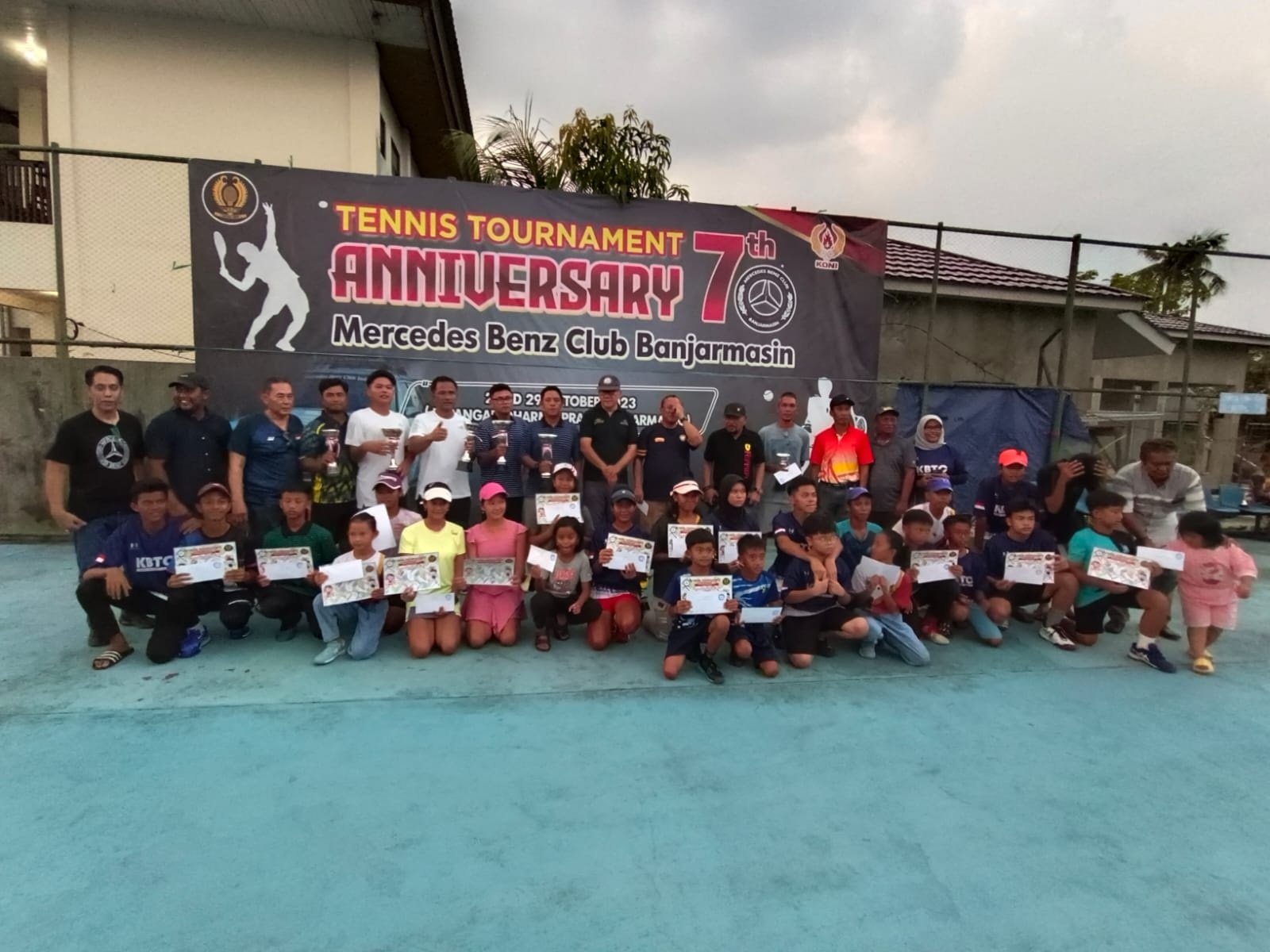 13 3klm Juara tenis MBC jpg