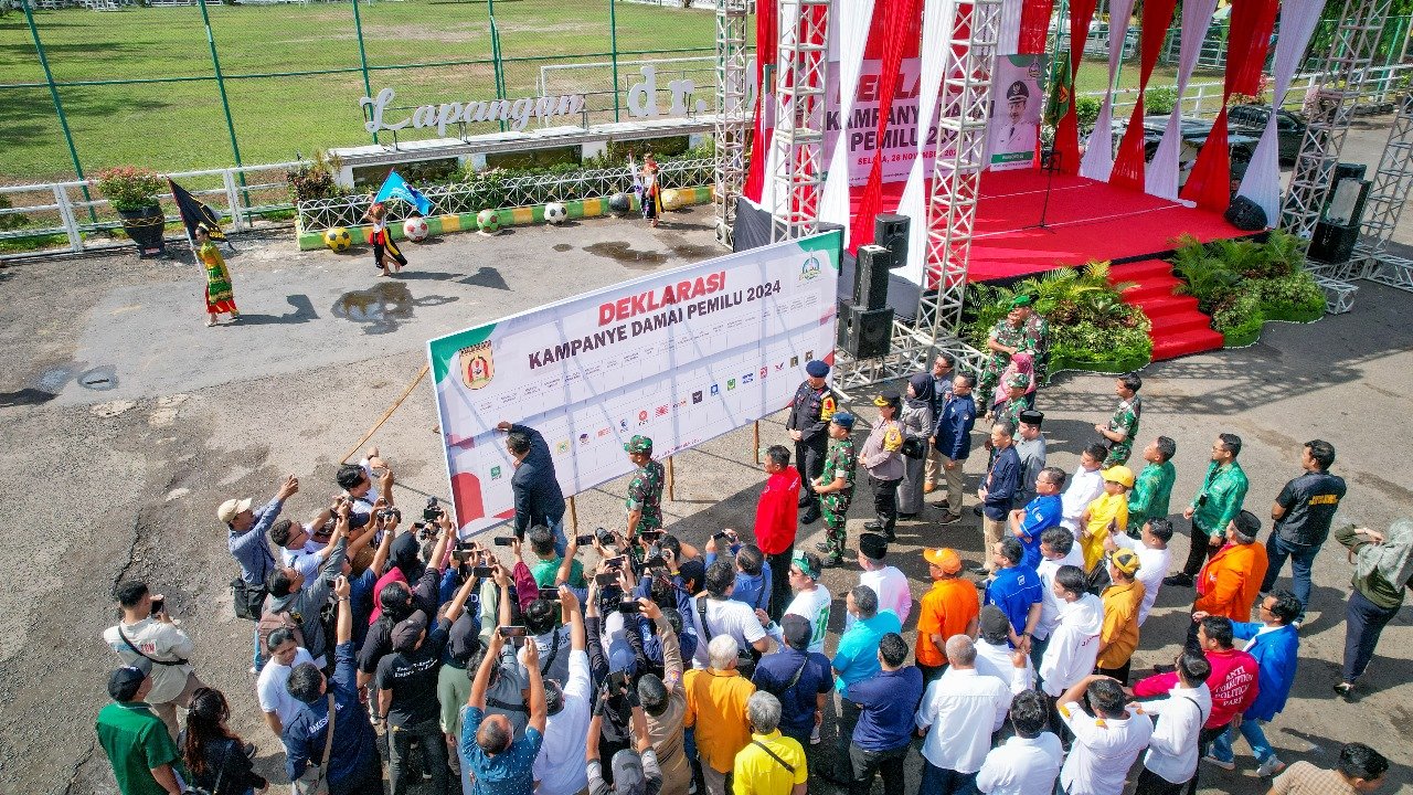 Kampanye Damai, Aditya Ajak Pemilu di Banjarbaru Harus Fair Play 1 HAL 10 3 klM BJB 1 13